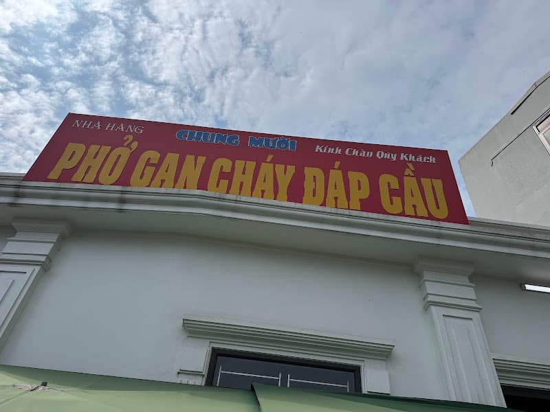 Ảnh bìa Phở Gan Cháy Đáp Cầu