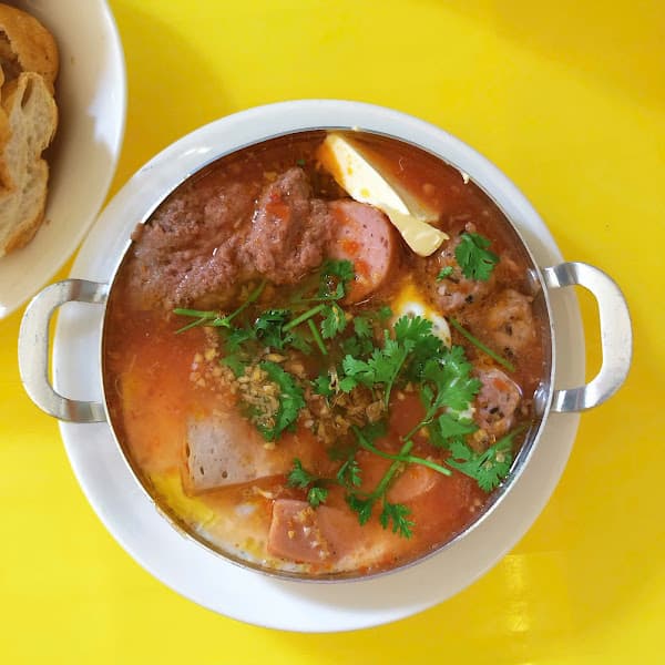 Hình ảnh Tiệm Nhà Biệu - Bánh mì chảo, bánh hỏi thịt khìa, bánh ướt xíu mại - 2