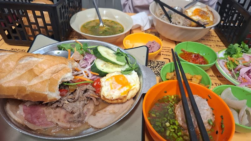 Hình ảnh Bánh Mì Xíu Mại Phúc Hân - Hoàng Diệu - 4