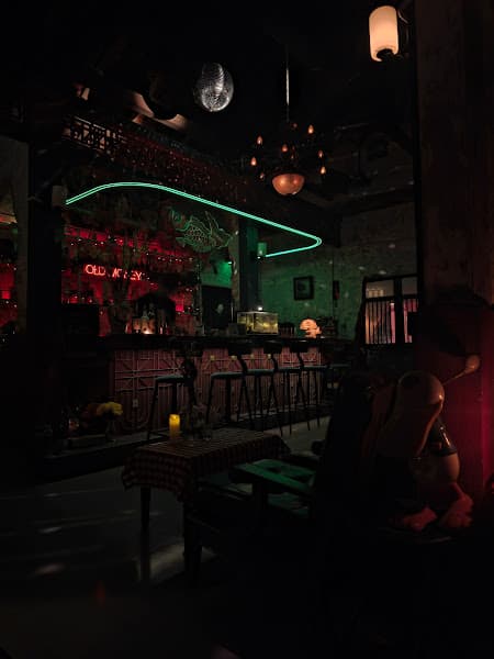 Hình ảnh OLD MONEY cafe & cocktails - 2