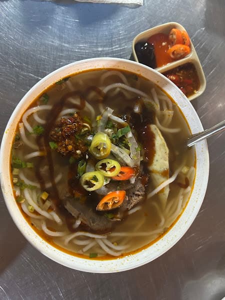 Bún bò Cô Bảy
