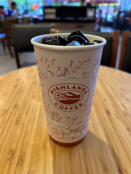 Hình ảnh Highlands Coffee Đặng Văn Bi - 2