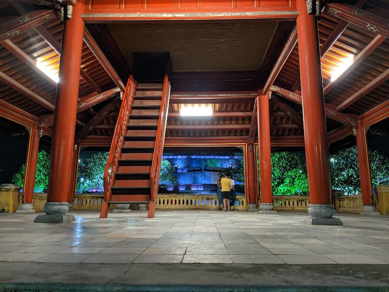 Hình ảnh Phu Văn Lâu - 2