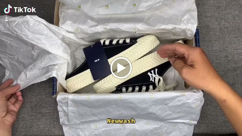 Hình ảnh Giặt Ủi - Vệ Sinh Giày Toàn Diện | Newwash Laundry - 3