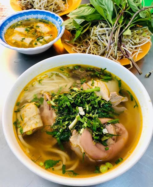 Hình ảnh Bún bò Huế - Huỳnh Châu - 2
