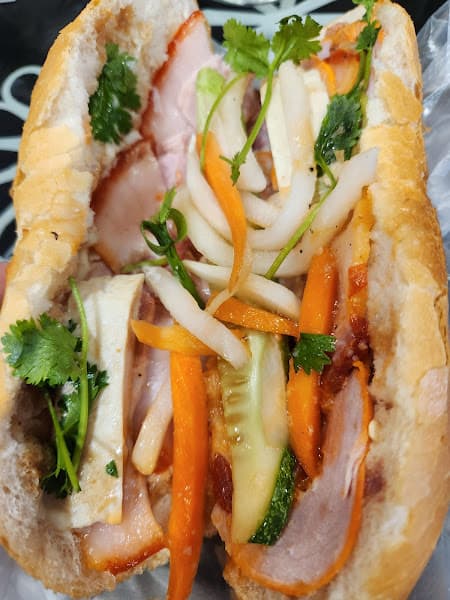 Bánh mi Bảy Hổ chính gốc