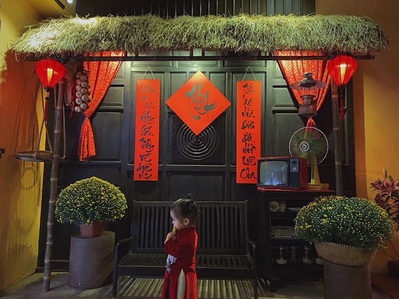 Cáo Restaurant (Nhà hàng cơm gia đình)