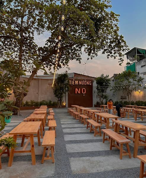 Tiệm Nướng Nọ Trong Vườn