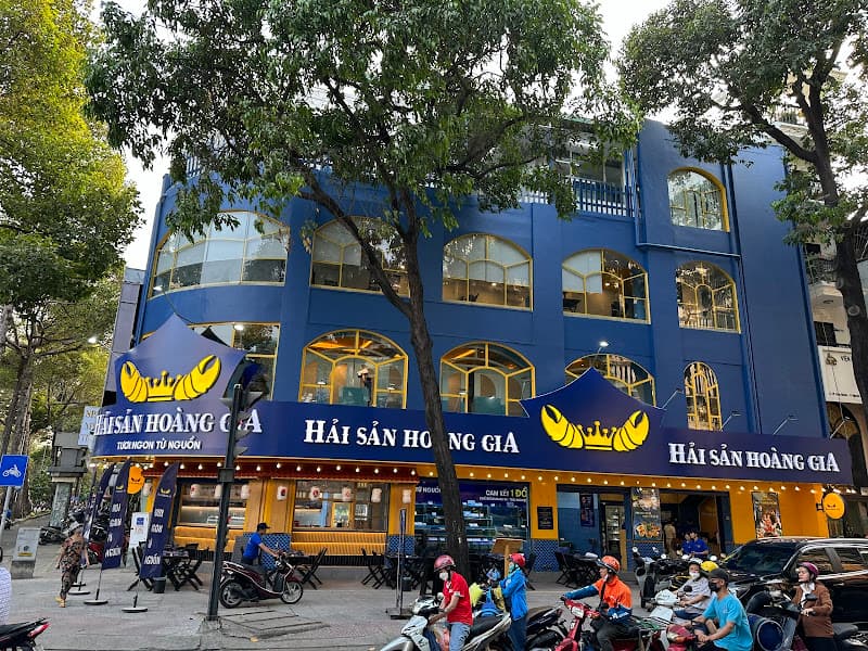 Hải Sản Hoàng Gia - 180 Trần Hưng Đạo Quận 1