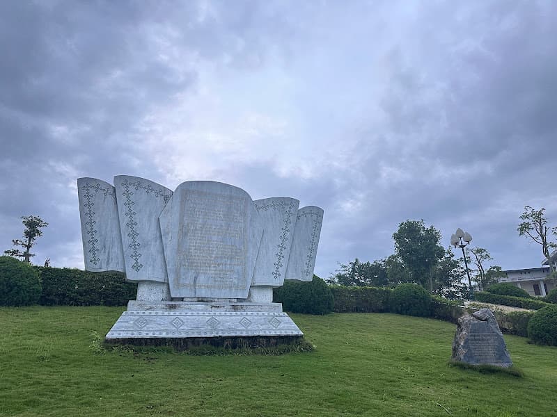 Hình ảnh Tượng Đài Bác Hồ Với Các Dân Tộc Tỉnh Lai Châu - 2