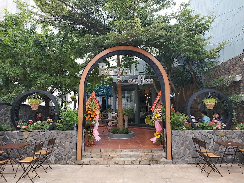Hình ảnh Royal Coffee - 10 Lý Thái Tổ, P. Diên Hồng, Pleiku, Gia Lai - 3