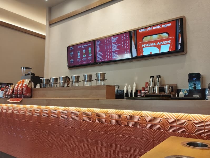 Hình ảnh Highlands Coffee HaNoi Post Office - 2