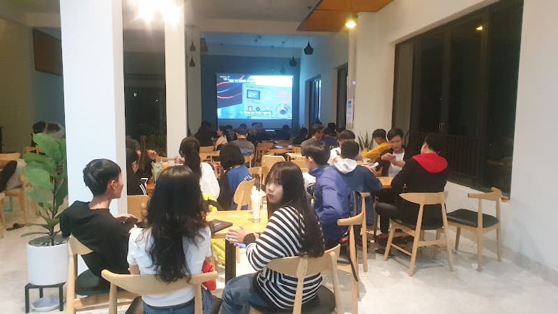 HUVI SQUARE COFFEE & TEA