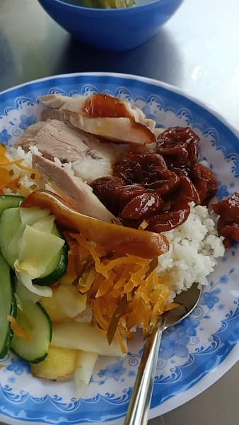 Hình ảnh Bánh mì - Cơm thịt giò Tuyết - 3