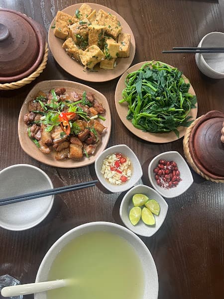 Hình ảnh CƠM NIÊU HẠ LONG - BACK COFFEE - 4