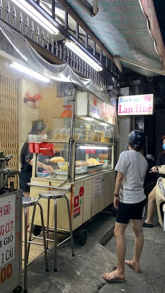 Hình ảnh Bánh Mì Lan Huệ - 3