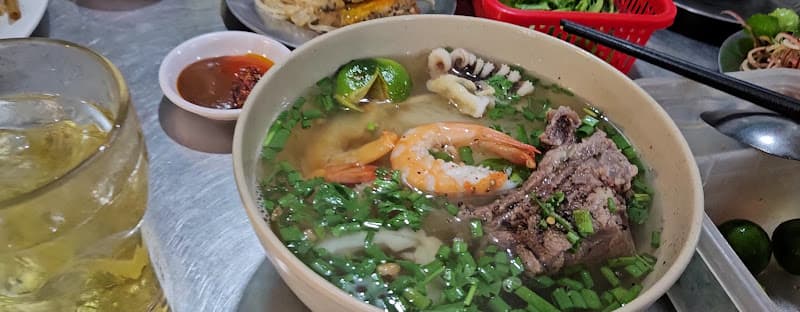 Hình ảnh Cơm Sườn Cọng ,bún Bánh Mì Thịt Nem Nướng Cô Ba - 3