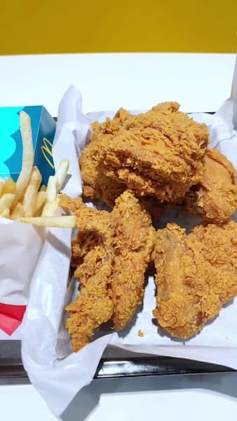 Hình ảnh McDonald's Giga Mall - 4