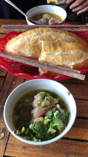 Hình ảnh Hằng Bánh căn - Bánh mì xíu mại - 2