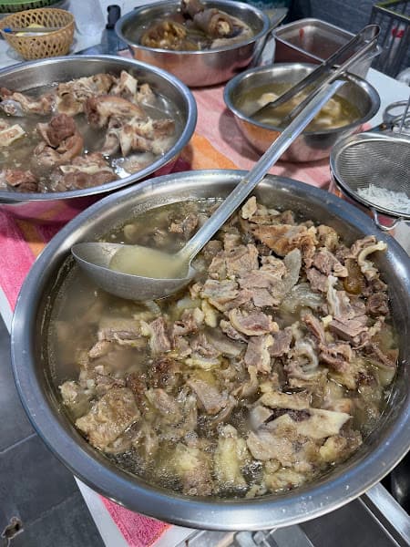 Hình ảnh BÚN BÒ HUẾ BÀ KHIỂM ( CON GÁI ) - 3