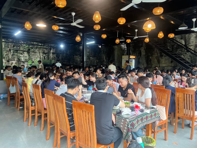 Ảnh bìa NHÀ HÀNG DŨNG VINH - THUNG NHAM