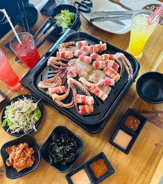Hình ảnh Tiệm Nướng Lẩu Khói - Buffet BBQ and Hotpot - 2