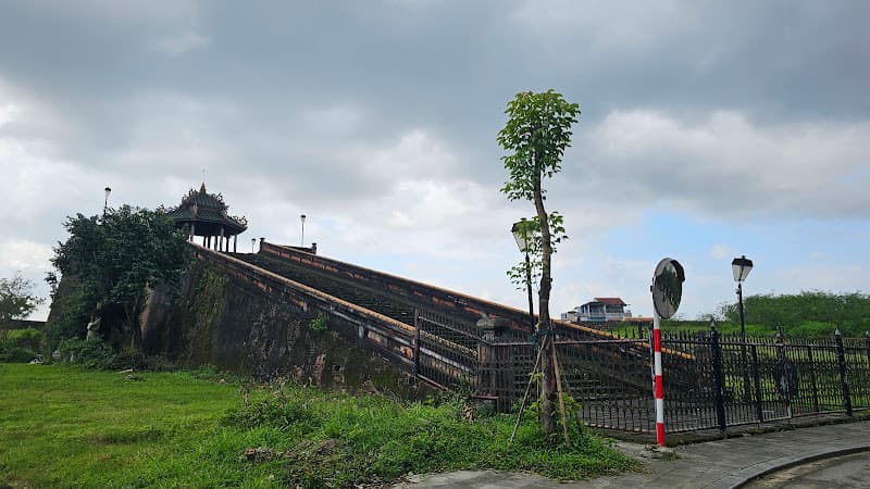 Hình ảnh Quan Tượng Đài - 3