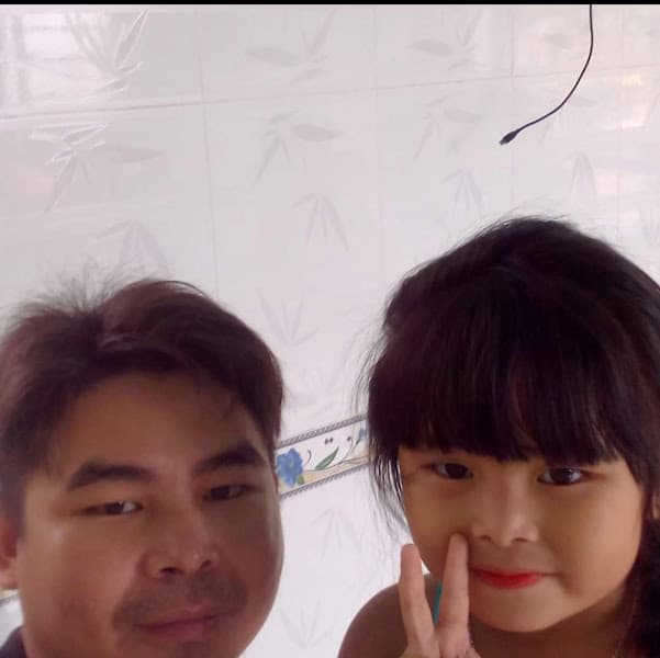 Ảnh bìa HỚT TÓC VŨ KHANH