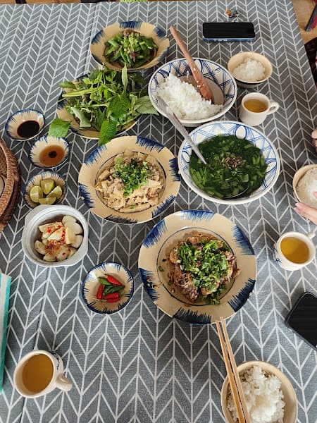 Hình ảnh Nhà H’răng - Tiệm ăn gia đình - 2