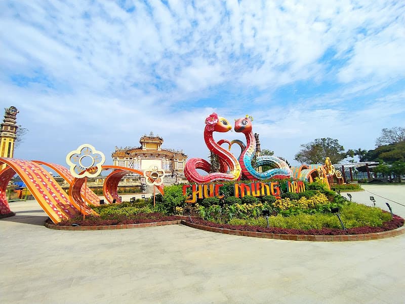 Hình ảnh Đài tưởng niệm chiến sỹ trận vong - 4