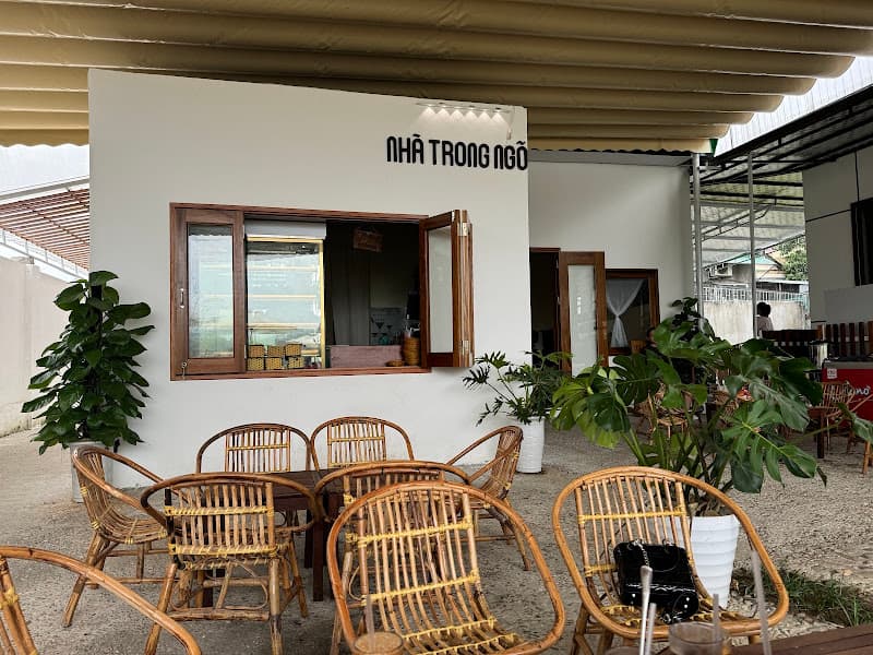 Ảnh bìa Nhà Trong Ngõ