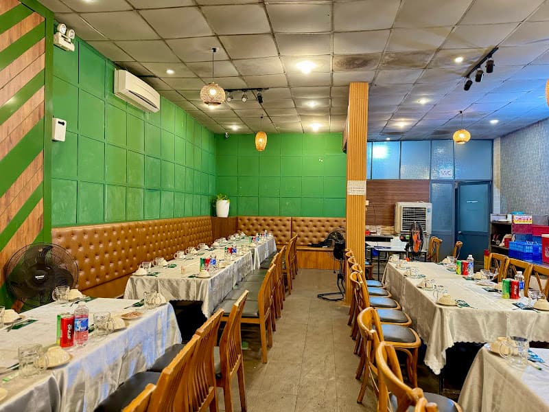 Lẩu tôm Năm Ri 5