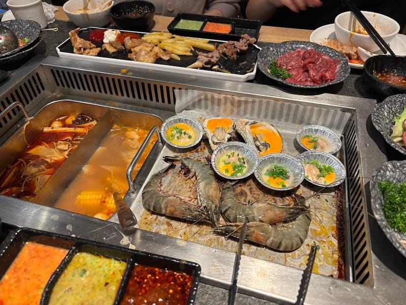 Hình ảnh Nhà Hàng Buffet Lẩu Nướng Lục Thiện Môn 六扇門自助火锅 - 3