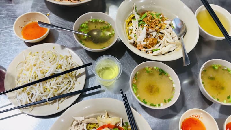 Hình ảnh Hủ tíu mì gà Út Bừn - 4