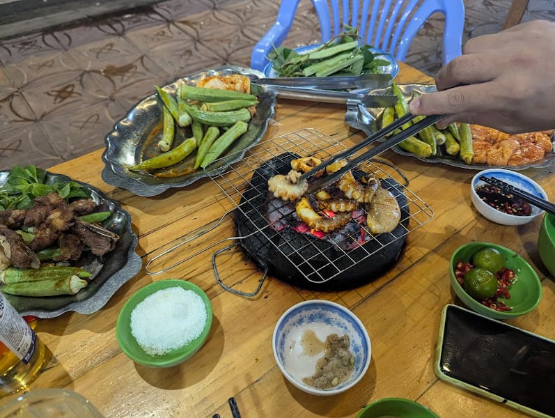 Ảnh bìa Quán nướng 3 Chì