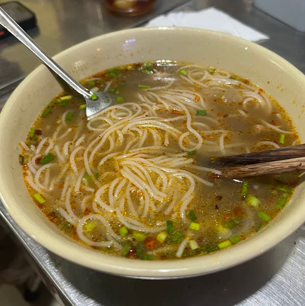 Hình ảnh Quán Bún Bò huế cô My and cooking class - 2