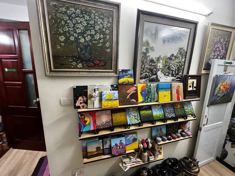 Hình ảnh Hẻm gốm sứ và tranh - The Alley - 4