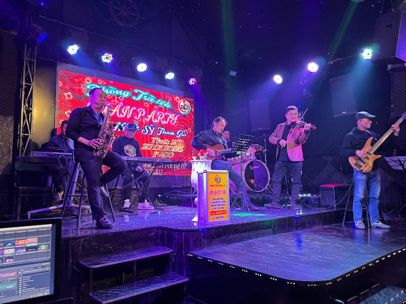 Hình ảnh Phòng Trà 12 Giờ - 3