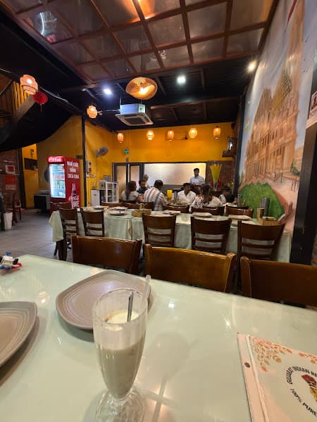 Hình ảnh Gujarat Indian Restaurant - 2