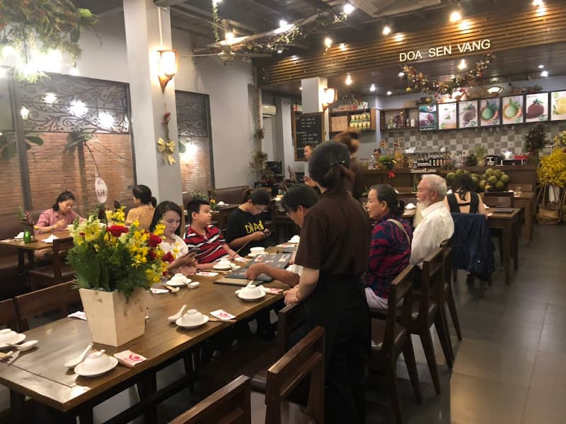 Ảnh bìa Nhà Hàng Chay Đóa Sen Vàng Trần Hưng Đạo