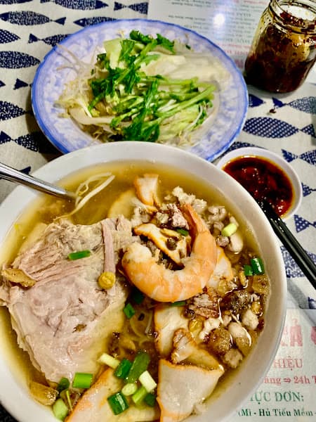 Hình ảnh Hủ tiếu - Bánh bao Cả Cần - 2