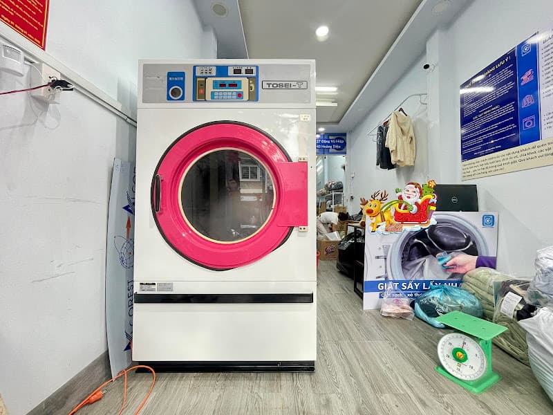 Hình ảnh Giặt ủi Miss Giang - Giặt sấy lấy nhanh, giặt hấp áo vest, giặt chăn mền, ủi hơi nước, vệ sinh giày, giặt rèm cửa - 5