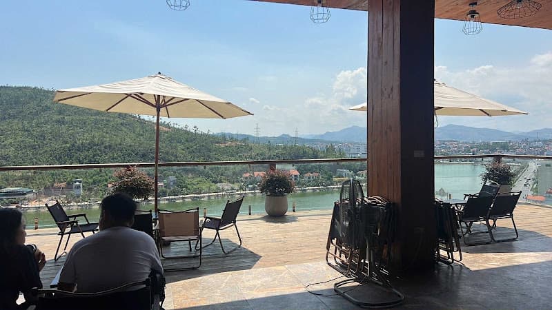 La Luna Coffee Hạ Long