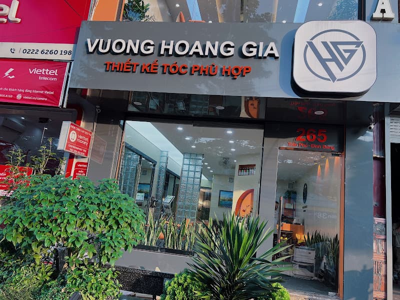 Hình ảnh Vương Hoàng Gia - Thiết Kế Tóc Phù Hợp - 4