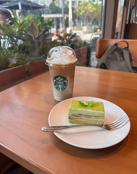 Hình ảnh Starbucks Gateway - 4