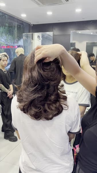 Hình ảnh CLASSIC HAIR 98 TRỊNH TÚ - 4