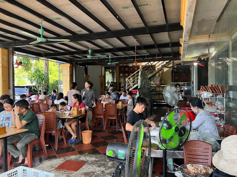 Hương Hương Quán