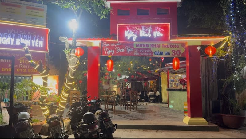 Ảnh bìa Tiệm cà phê Ngày Bình Yên