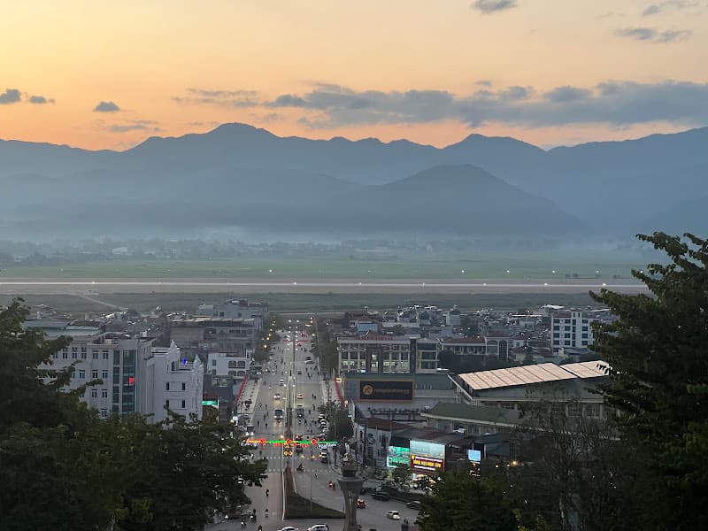 Hình ảnh Tượng đài Chiến Thắng Điện Biên Phủ - 2