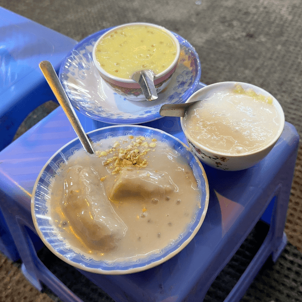 Chè vỉa hè cô Điệp